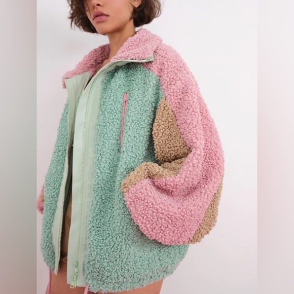 For Love & Lemons Sherpa Color-block Zip Up Jacket in Pistachio - Picture 1 of 7
